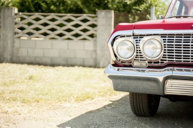 Retro kırmızı araba