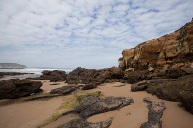 Plaj ve sahil manzaraları taşlara.