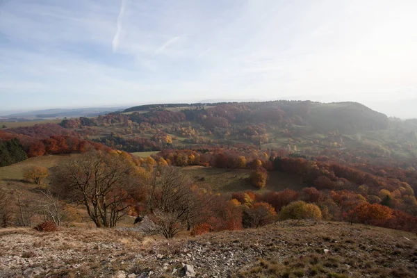 Egy gyalogos túra a német hegyek és erdők - ősz — Stock Fotó