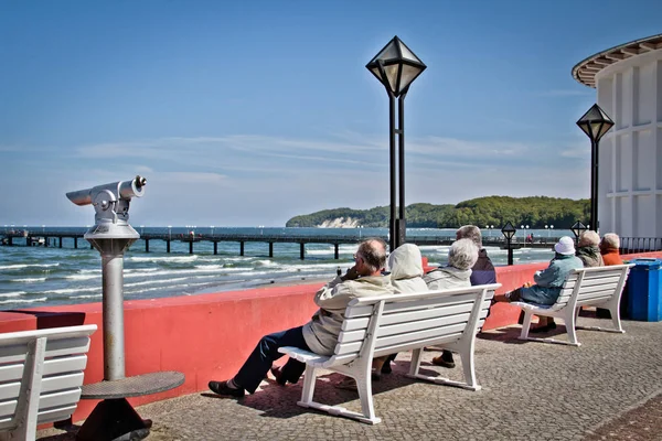 Beach sepet. Rügen, tebeşir kayalıklarla, plajlar, sahil üzerinde büyük zaman