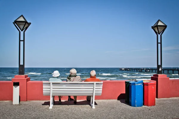 Beach sepet. Rügen, tebeşir kayalıklarla, plajlar, sahil üzerinde büyük zaman