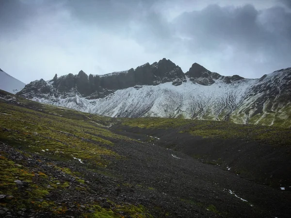 Buzula hiking. Sert, soğuk ve nemli hava. 
