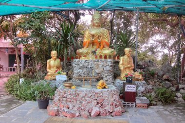 Buda heykelleri, Koh Lan