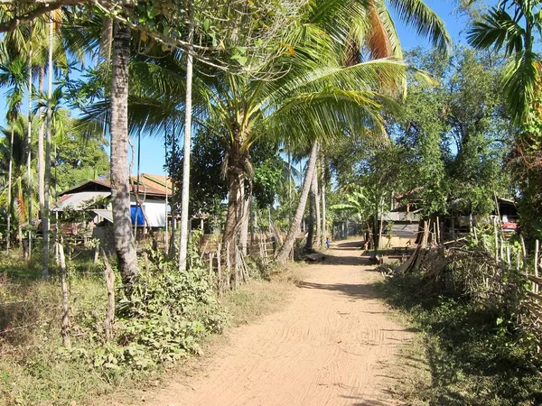 Селище на острові Дон Кхон — стокове фото