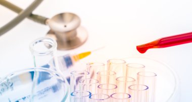 laboratuvar test tüpleri, tıbbi Züccaciye Mağazaları, stetoskop, plastik syr