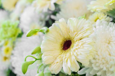 Sevgililer ve düğün sahne güzel çiçekler