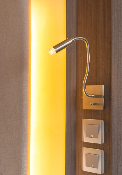 Lamp licht van een bed . — Stockfoto