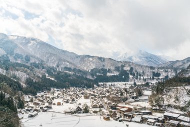 Shirakawago kış kar düşüyor, Japonya ile