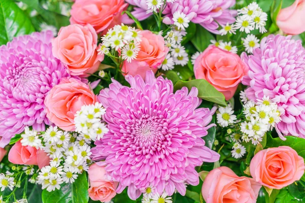 Mooie bloemen voor Valentijnsdag en bruiloft scène — Stockfoto