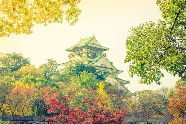Het kasteel van Osaka in Osaka Japan (gefilterde afbeelding verwerkt vintage e — Stockfoto