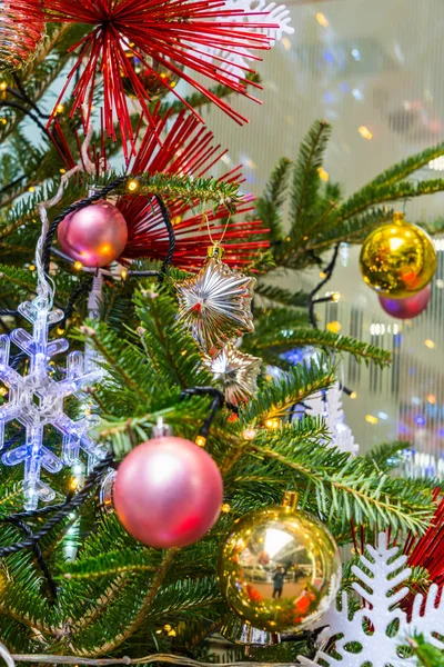 Primer plano de fondo de decoraciones de árboles de Navidad (Imag filtrado —  Fotos de Stock