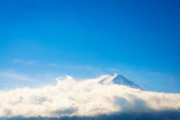 Fuji Montanha com céu azul, Japão — Fotografia de Stock