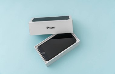Loei, Thailand - 07 Kasım 2016: yeni Apple iphone 7 n unboxing