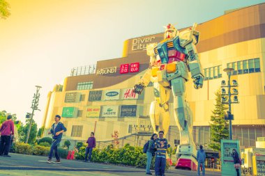 Boyutu Gundam performansları dışında Divercity Tokyo Plaza, Oda tam