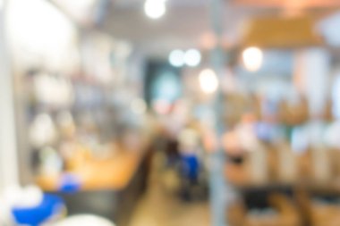 Kafenin arka planı bulanık. .