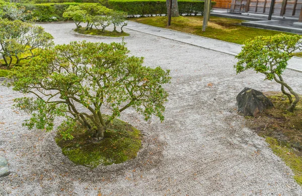 Japanischer Zen Garden Meditationsstein . — Stockfoto