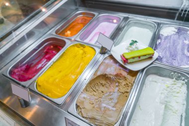 Dondurma buzdolabında .