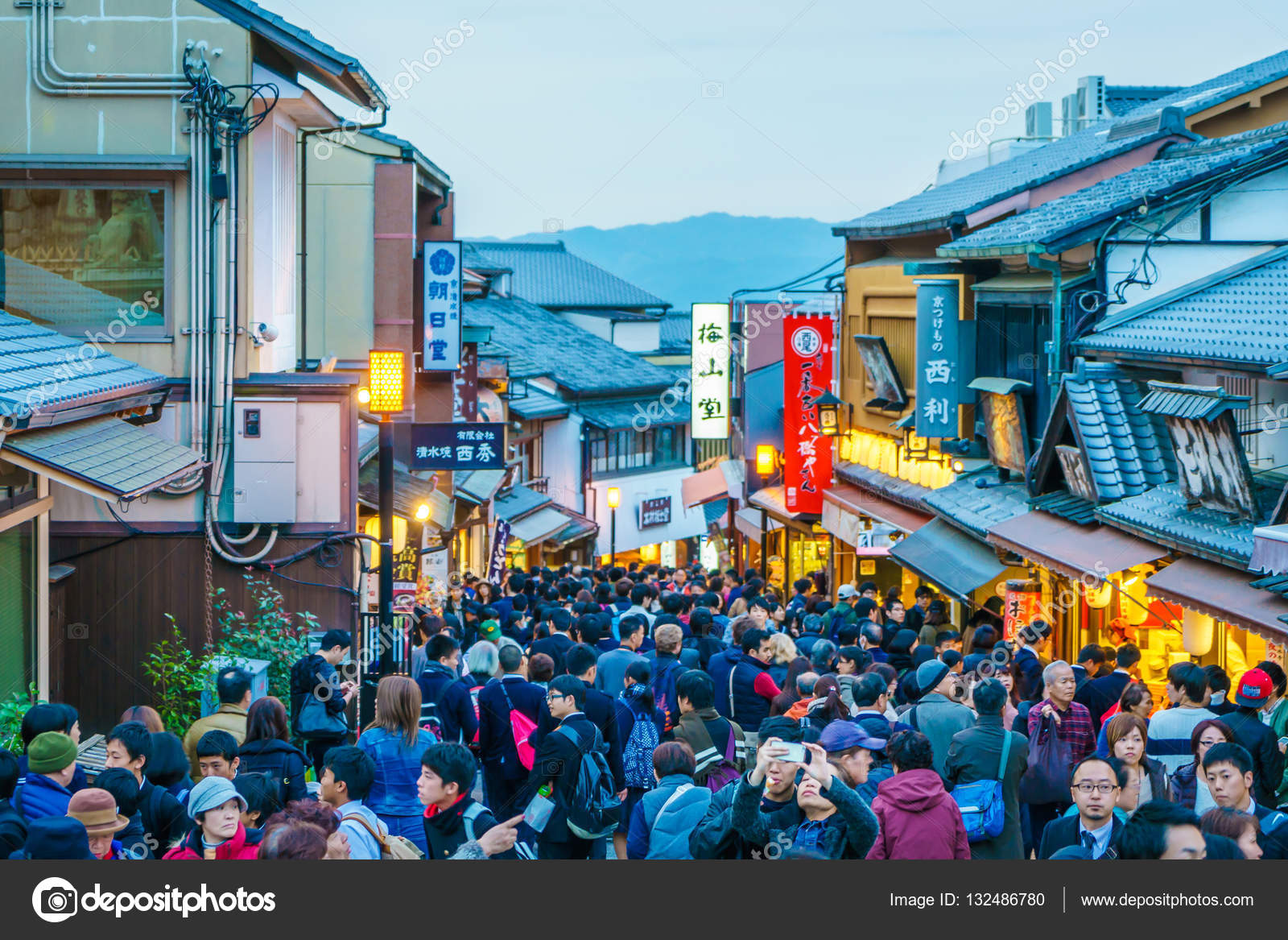 Kyoto Japan December 2 Tourists Walk On A Street Around Kiyomi Stock Editorial Photo C Jannystockphoto
