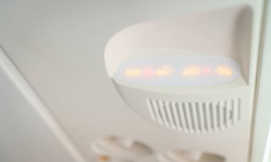 Uçakta yer yukarıda işaret paneli