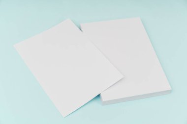 Boş afiş poster, broşür mockup, A4, bize-mektubunda, mavi backg