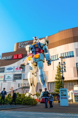 Boyutu Gundam performansları dışında Divercity Tokyo Plaza, Oda tam