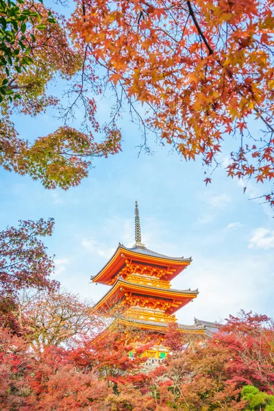 Krásnou architekturu v Kiyomizu-dera Temple Kyoto, Japonsko — Stock fotografie