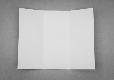 Panelli beyaz şablon kağıt gri arka plan üzerinde .