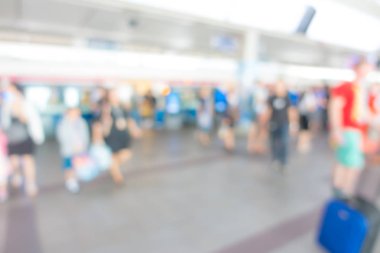 Metro treninin insanlar bulanıklık .