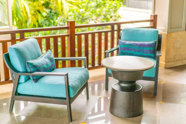 Closeup yastık ile modern mobilya .