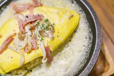 Peynirli omlet pilav