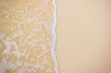 Güzel tropikal Maldivler ada beyaz kumlu plaj ve se ile