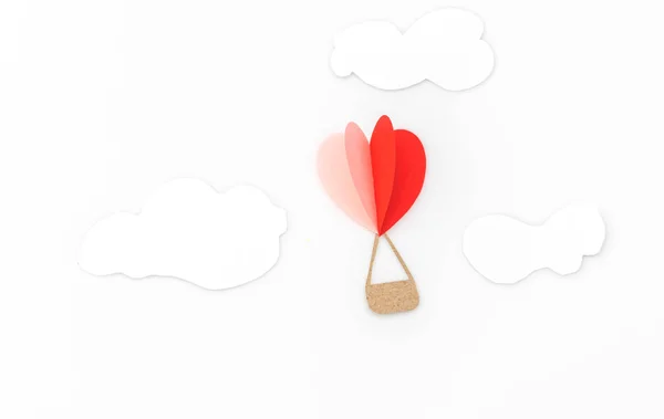 Taglio di carta di cuore Mongolfiere per San Valentino celebrat — Foto Stock