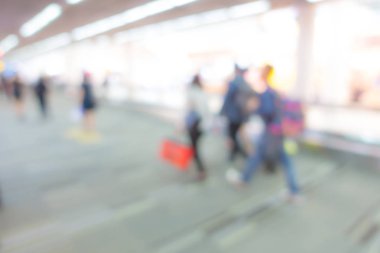 Yolcu havaalanında bulanıklık .