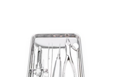 beyaz zemin üzerinde ve diş araçları