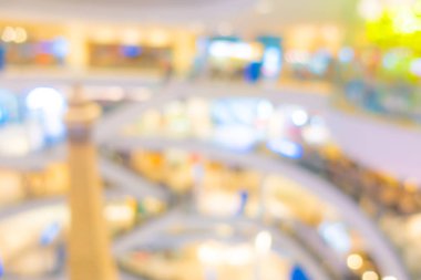 İnsanlar alışveriş merkezinde bulanıklık .