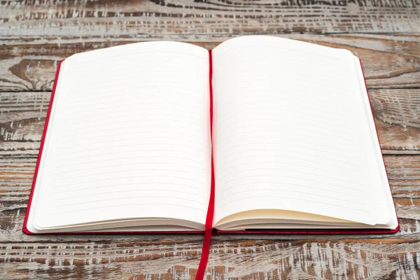 Catálogo en blanco, revistas, maqueta de libros sobre fondo de madera  . — Foto de Stock