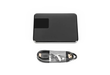 Beyaz arkaplandaki harici disk sürücüsü