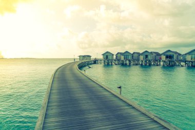 Güzel su Villa sunris, tropikal Maldivler adasında