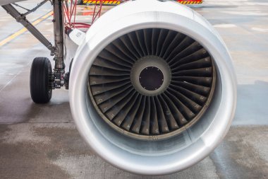 Uçak türbin motoru .