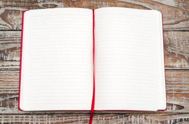 Katalog, dergi boş, sahte ahşap arka plan üzerinde kitap .