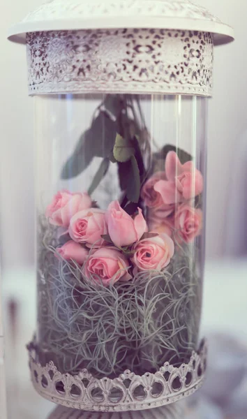 Hermosas flores para San Valentín y escena de boda  . —  Fotos de Stock
