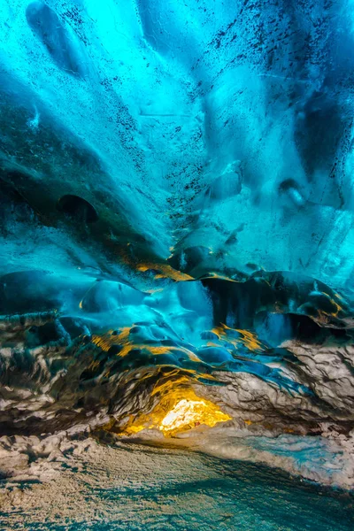 Inside ice cave in Vatnajokull, Iceland . — Stock Photo, Image