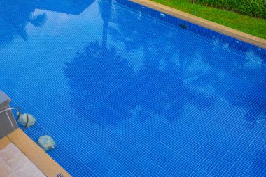 Otel havuzu resort güzel yüzme havuzunda