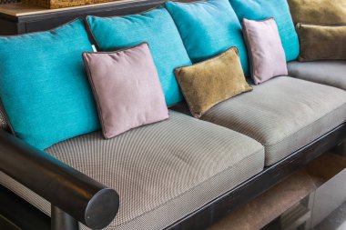 Closeup yastık ile modern mobilya