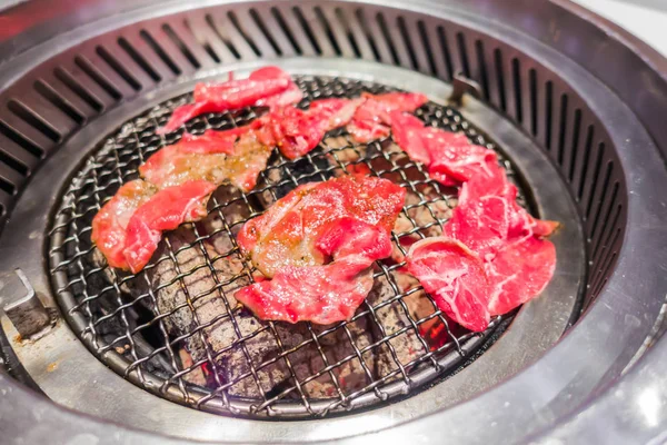 Japán Stílusú Nyers Friss Marha Meleg Barbecue Grill — Stock Fotó