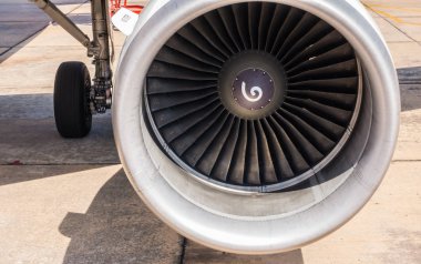 Uçak türbin motoru