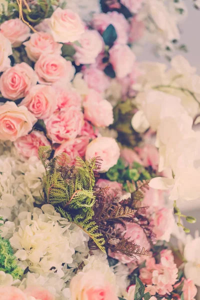 Schöne Blumen Für Valentinstage Und Hochzeitsszene Gefiltertes Bild Verarbeitet Vintage — Stockfoto