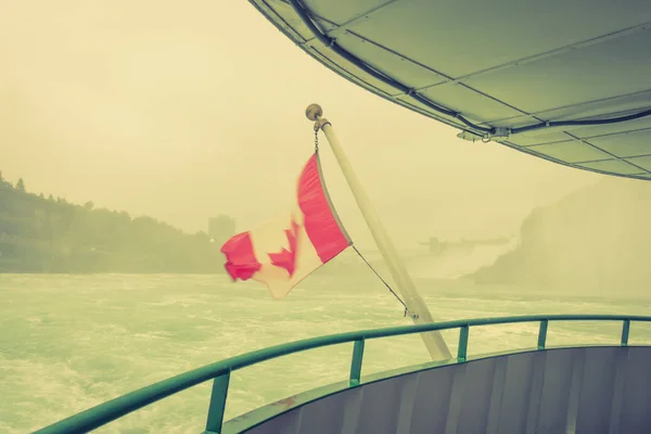 Canadian Flag Boat Niagara Falls Filtered Image Processed Vintage Effect — Stock Photo, Image
