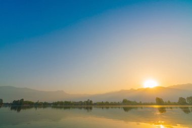 Sunrise Dal Gölü, Kaşmir Hindistan .