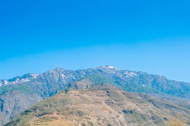 Güzel kar kaplı dağlar manzara Kashmir devlet, Hindistan